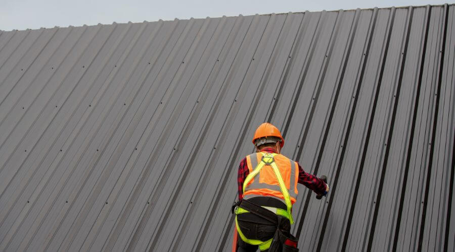 Professional metal roof installation services in Modesto, IL